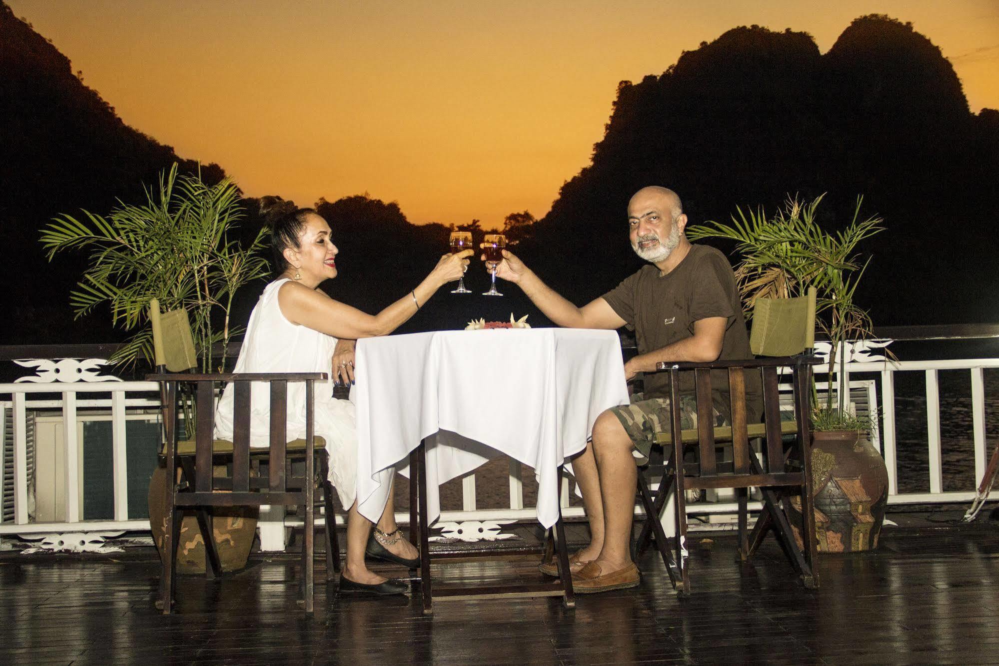 Hotel Bellezza Boutique Cruises à Hạ Long Extérieur photo